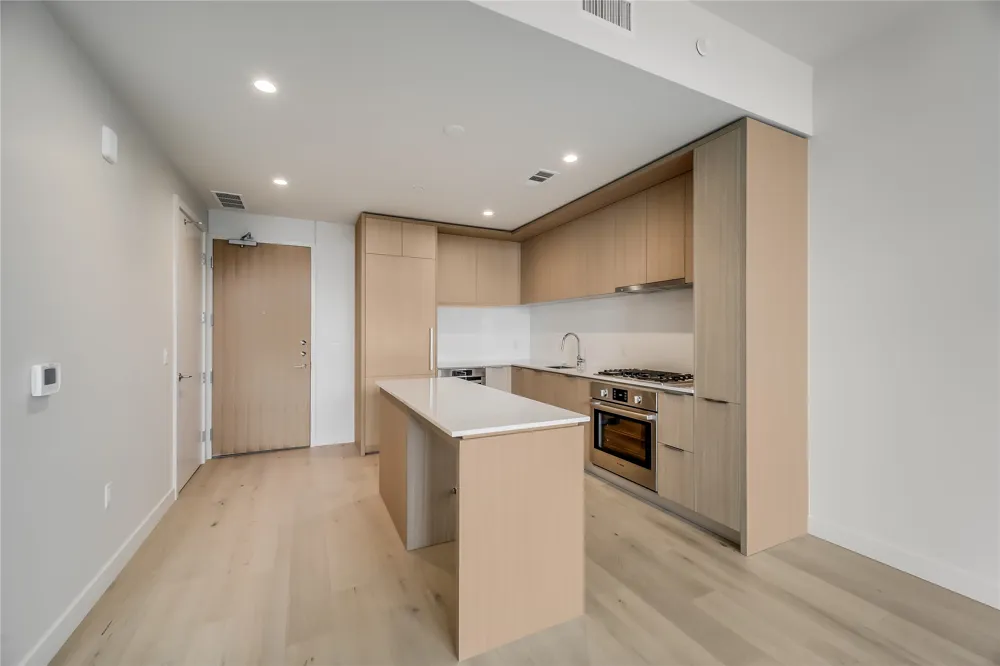44 East Avenue #2903 Austin, TX 78701