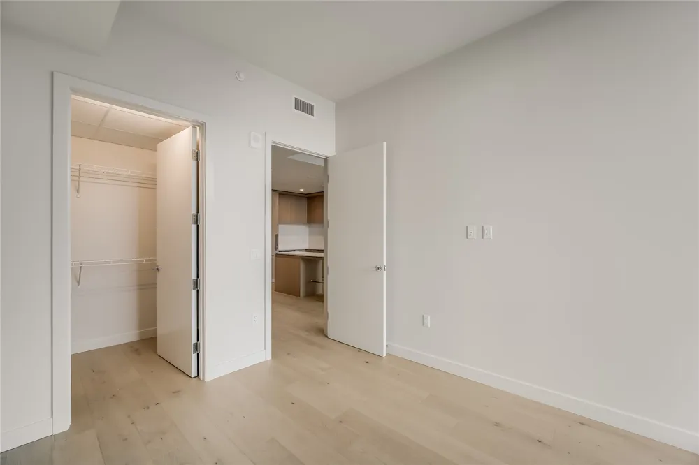 44 East Avenue #2903 Austin, TX 78701