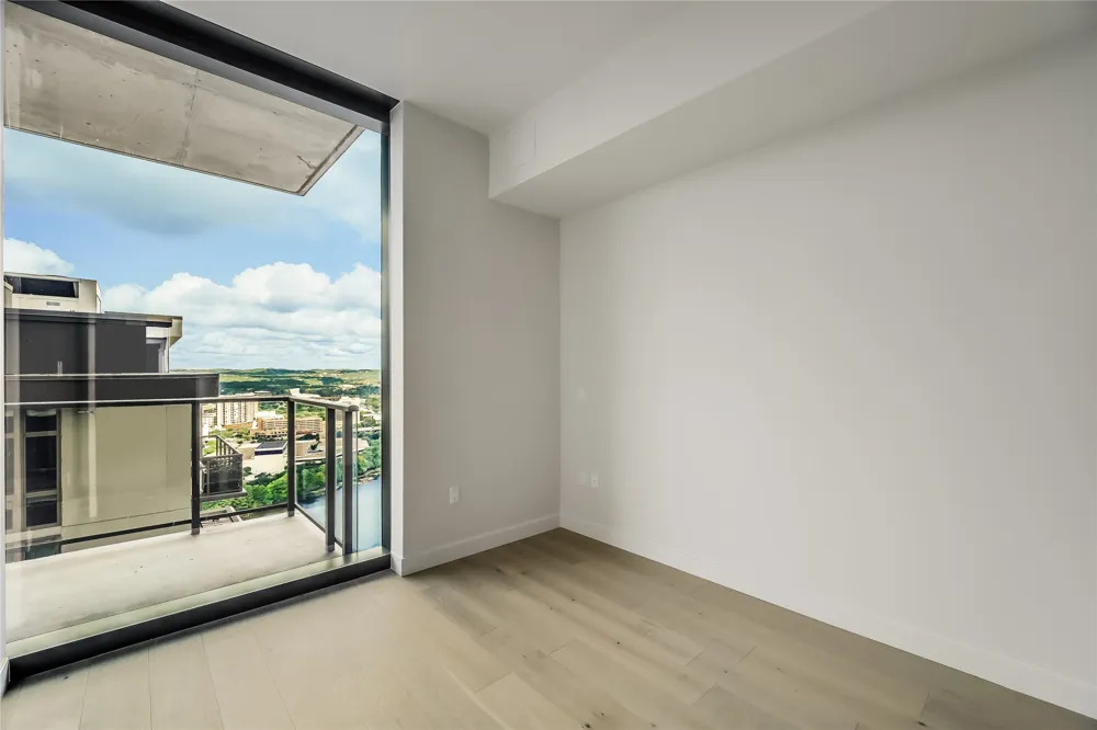 44 East Avenue #2903 Austin, TX 78701