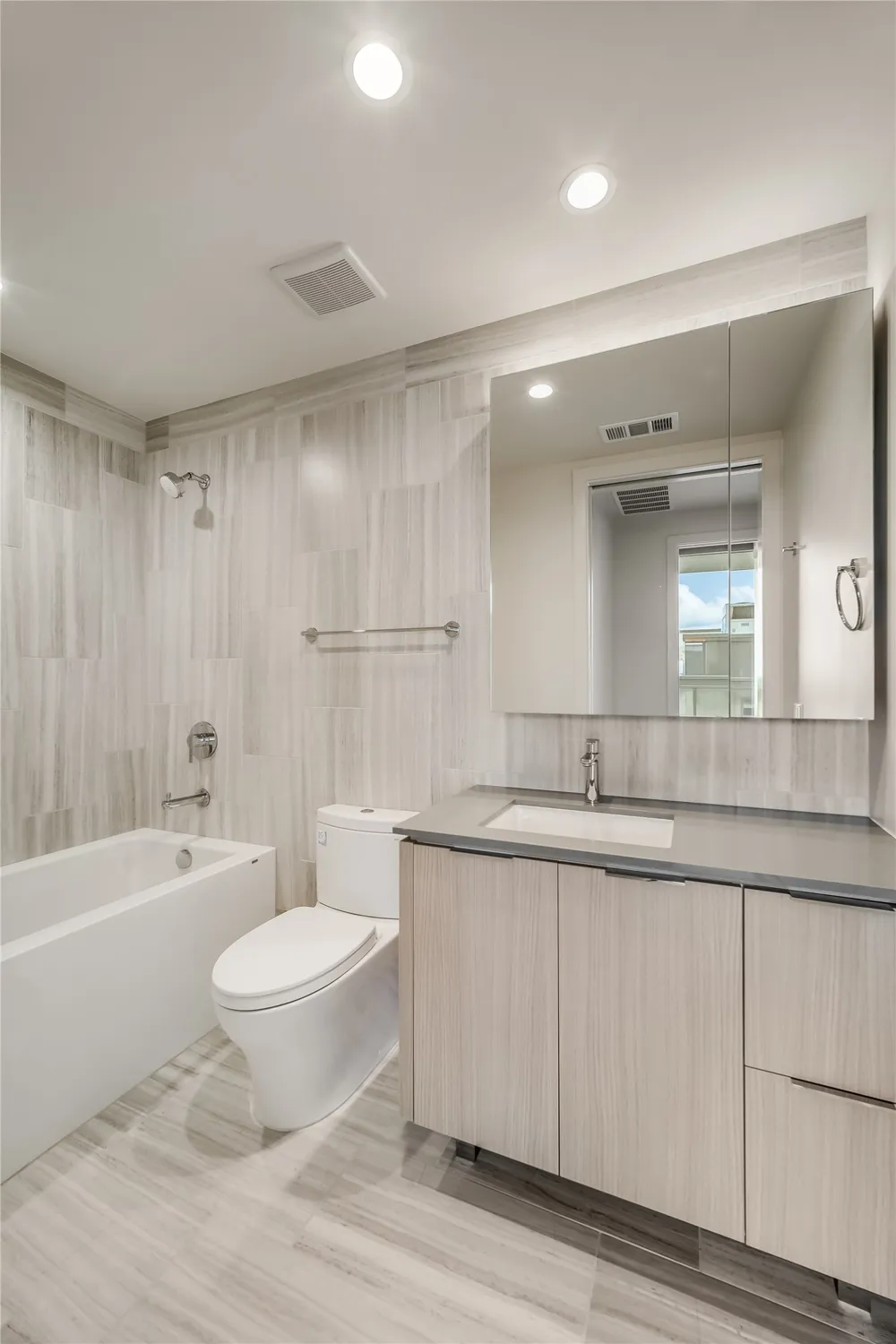44 East Avenue #2903 Austin, TX 78701