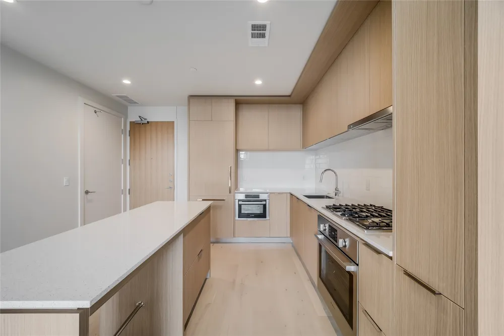 44 East Avenue #2903 Austin, TX 78701