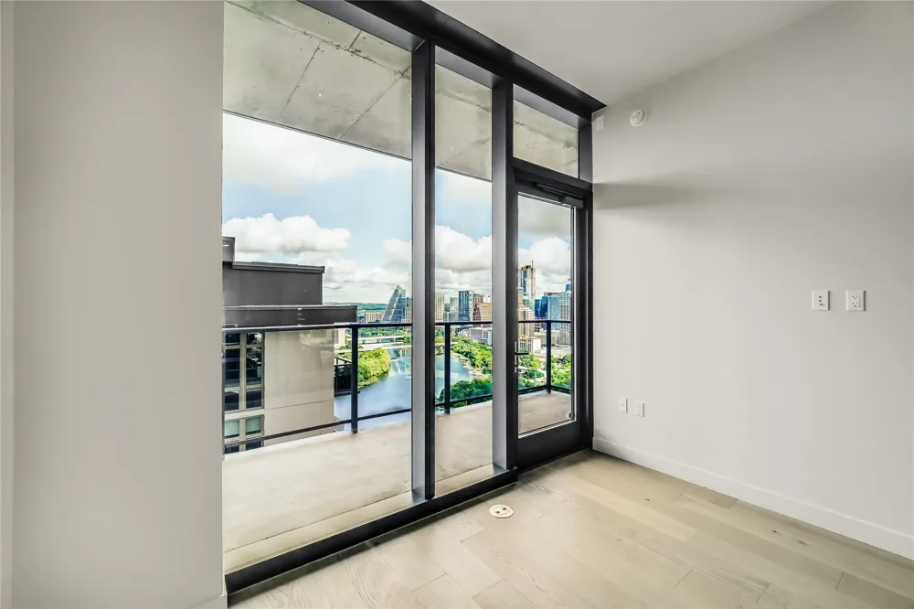 44 East Avenue #2903 Austin, TX 78701