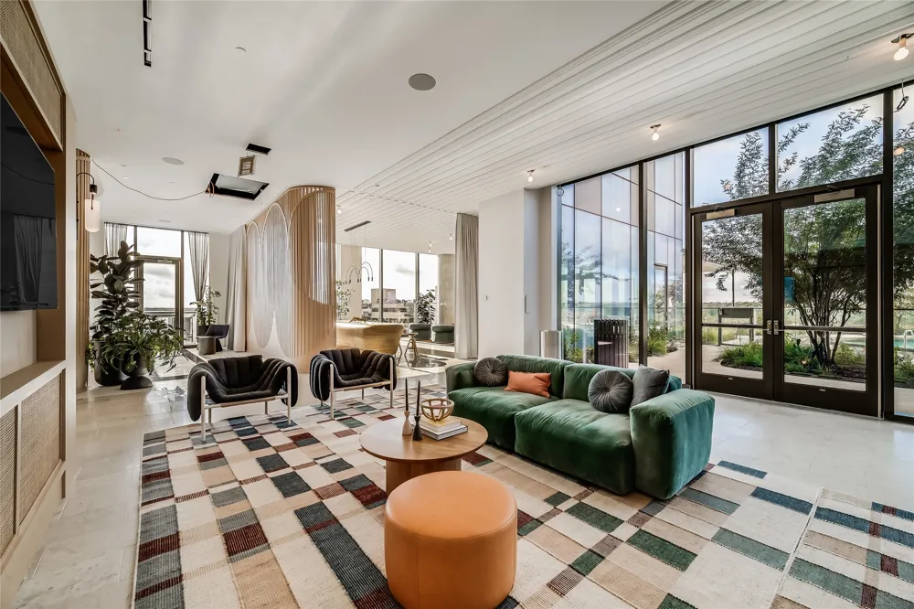 44 East Avenue #2903 Austin, TX 78701