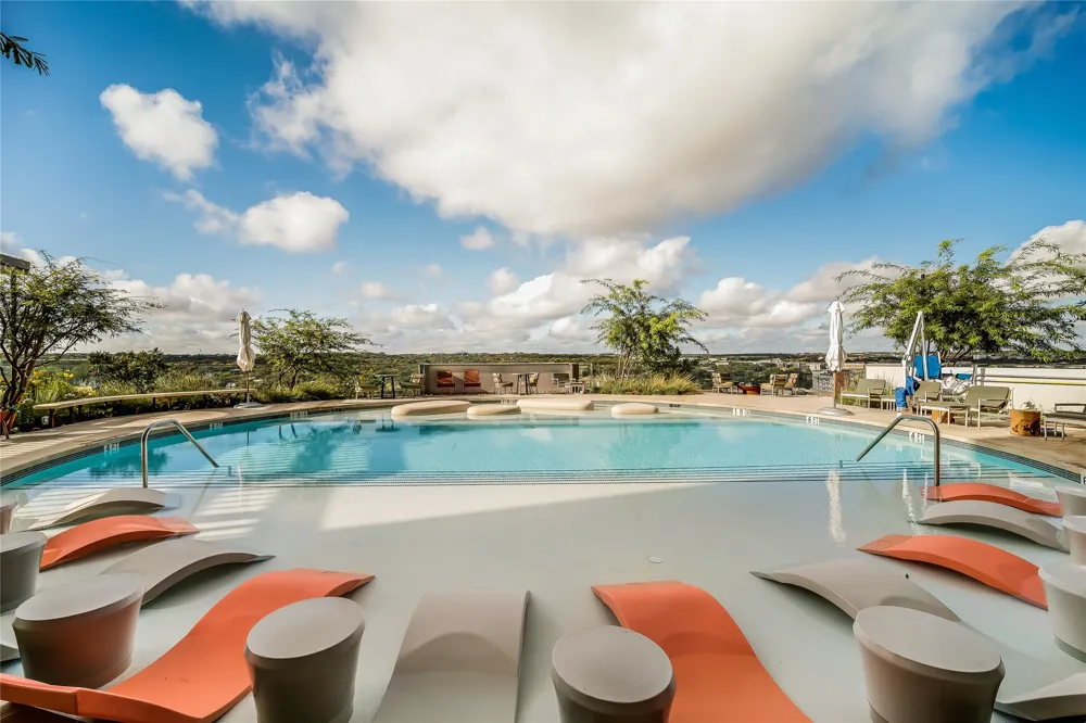 44 East Avenue #2903 Austin, TX 78701