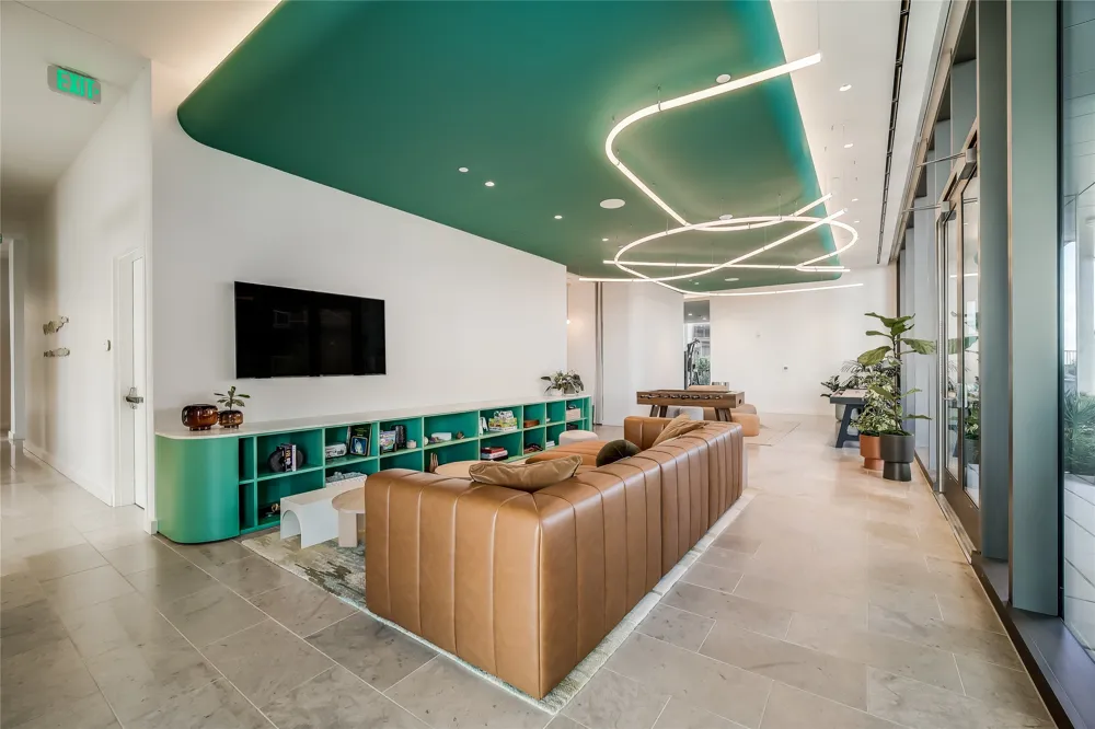 44 East Avenue #2903 Austin, TX 78701