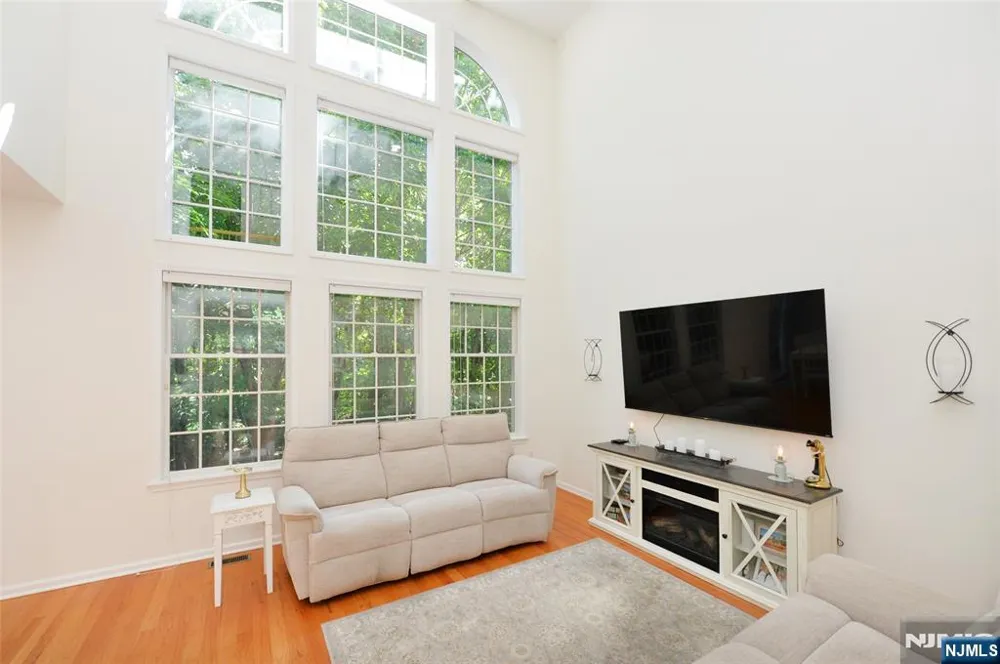 90 Summer Hill Road 90 Wayne, NJ 07470