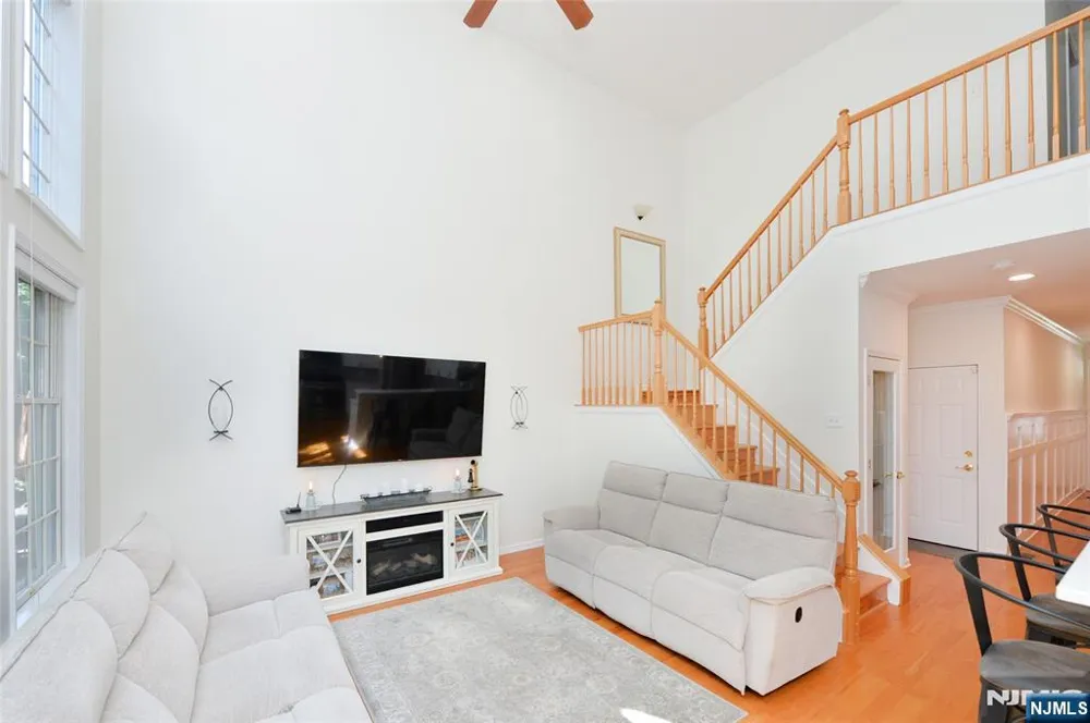 90 Summer Hill Road 90 Wayne, NJ 07470