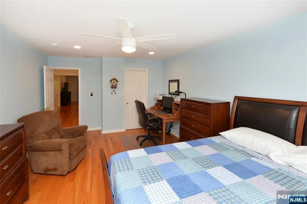 90 Summer Hill Road 90 Wayne, NJ 07470