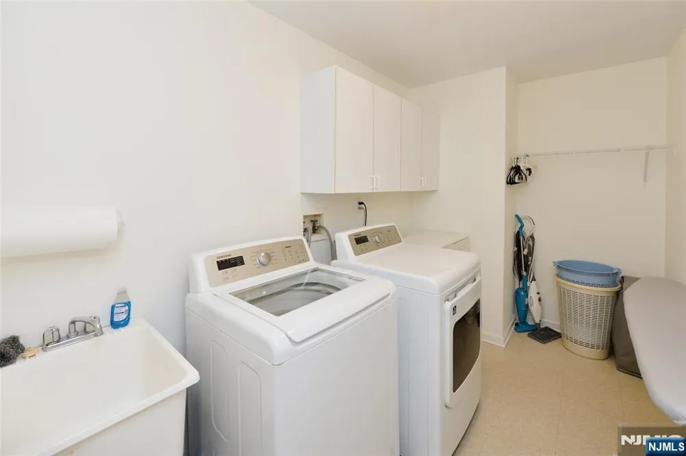 90 Summer Hill Road 90 Wayne, NJ 07470
