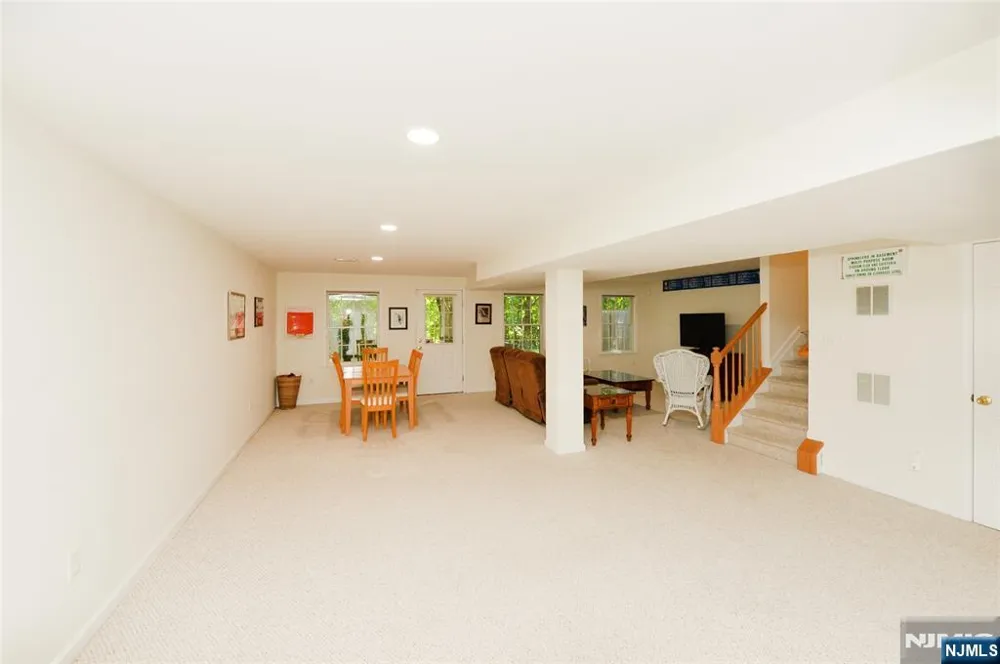 90 Summer Hill Road 90 Wayne, NJ 07470