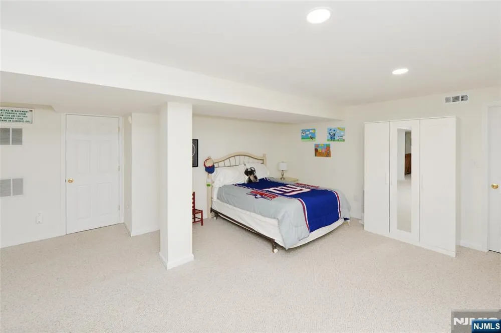 90 Summer Hill Road 90 Wayne, NJ 07470