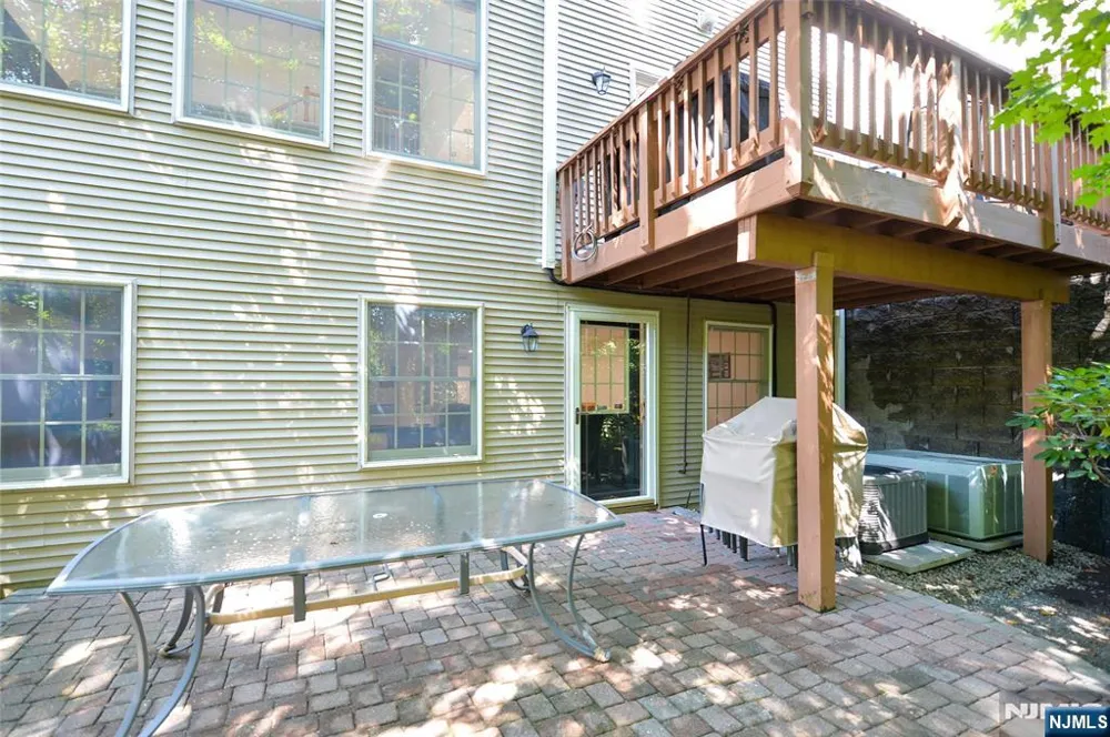 90 Summer Hill Road 90 Wayne, NJ 07470