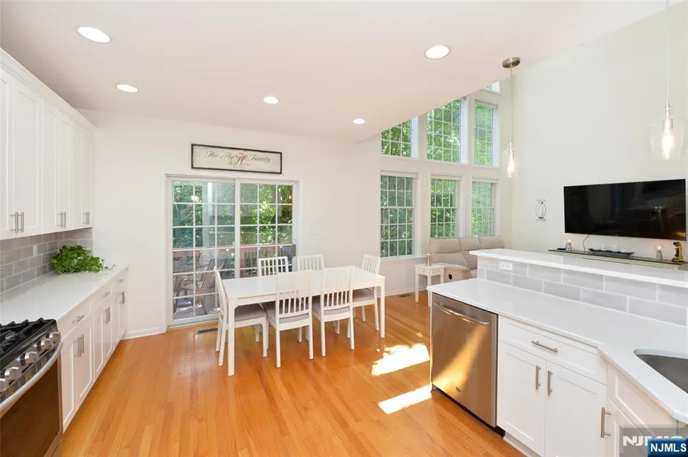 90 Summer Hill Road 90 Wayne, NJ 07470