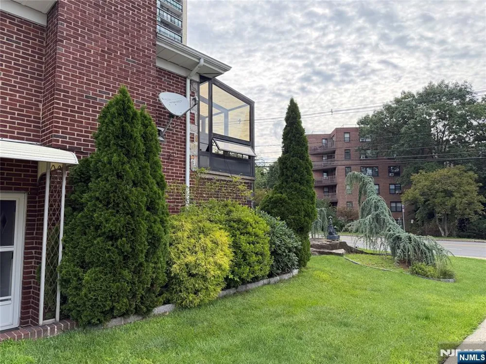 1441 Palisade Avenue Fort Lee, NJ 07024