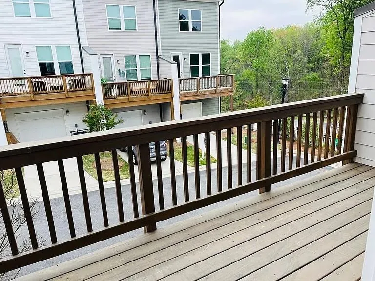 2635 Creekside Drive NW Atlanta, GA 30318