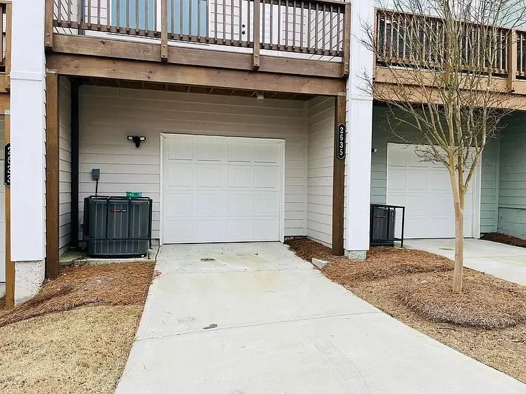 2635 Creekside Drive NW Atlanta, GA 30318