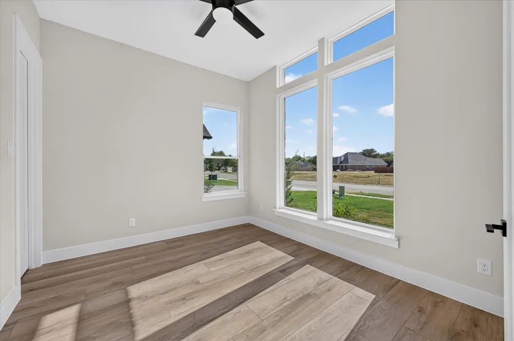 114 Emma Street Red Oak, TX 75154