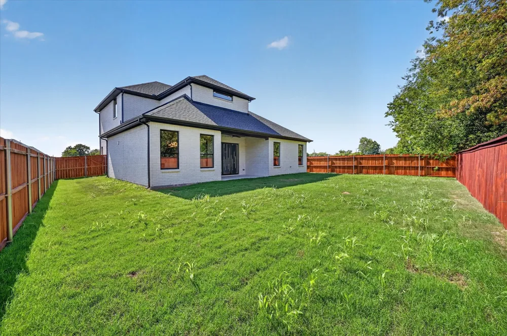 114 Emma Street Red Oak, TX 75154