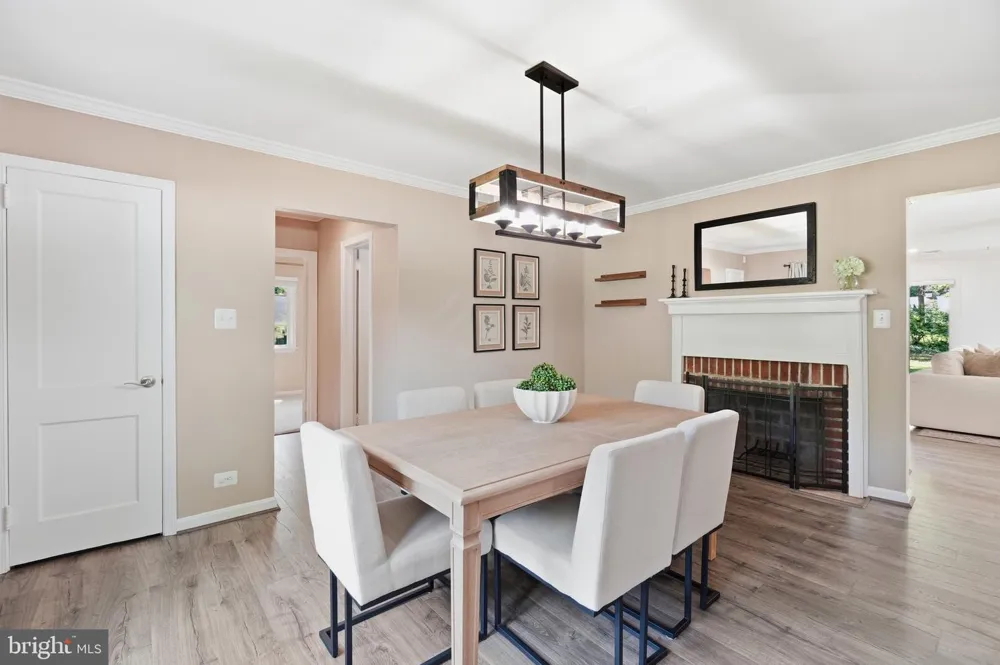7712 FRANCES DRIVE Alexandria, VA 22306
