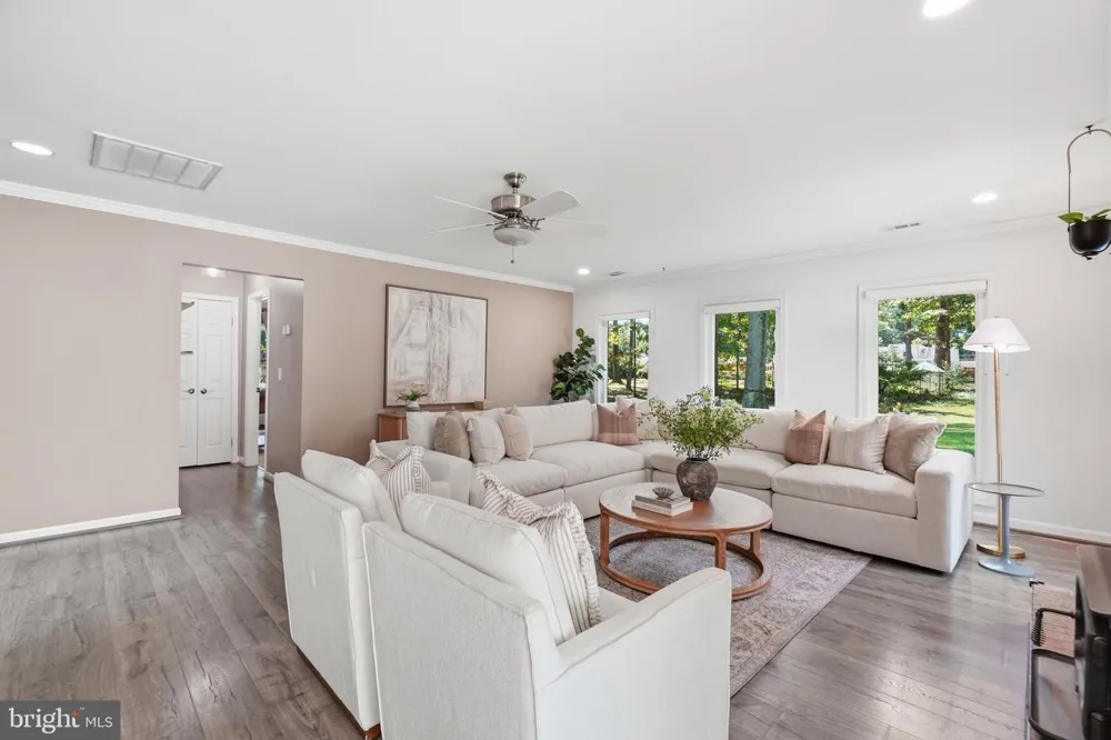 7712 FRANCES DRIVE Alexandria, VA 22306
