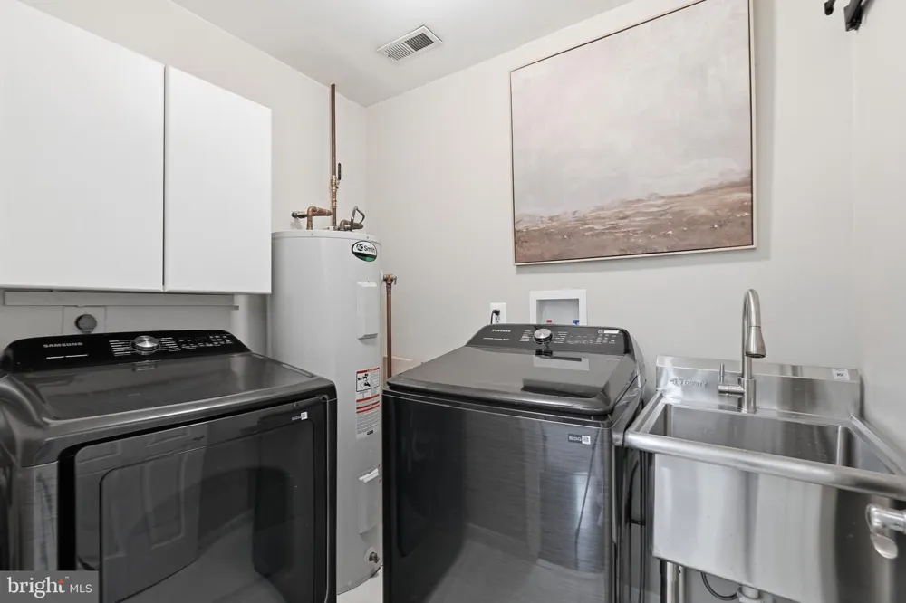7712 FRANCES DRIVE Alexandria, VA 22306