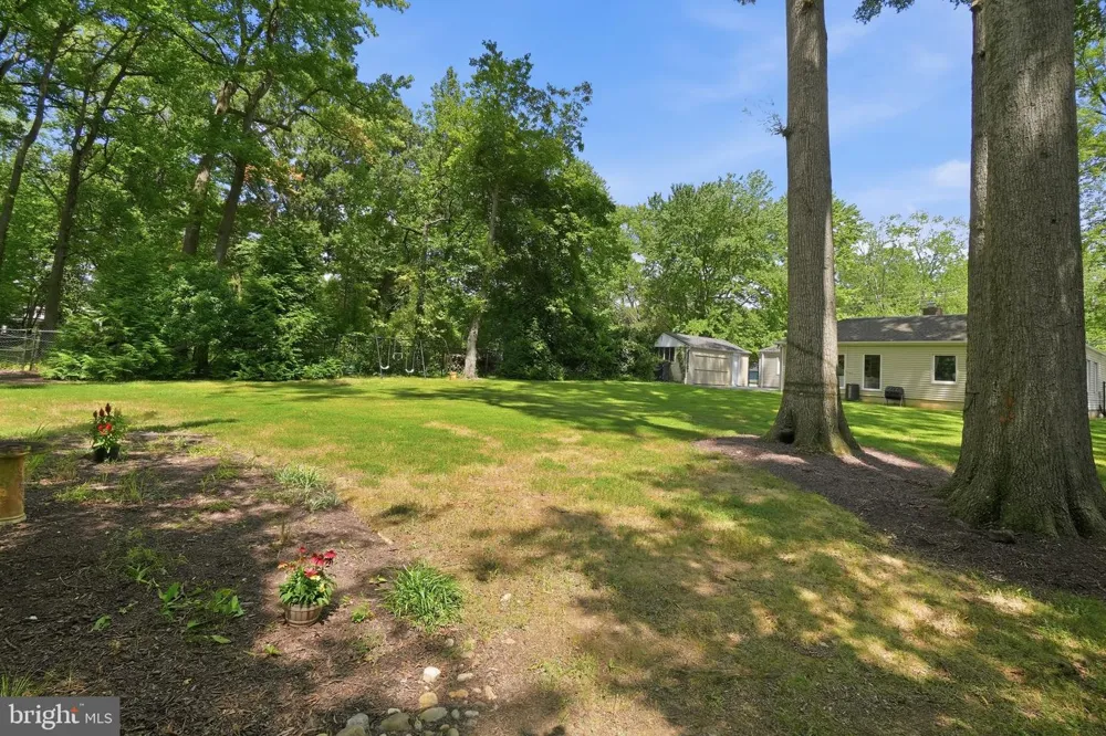 7712 FRANCES DRIVE Alexandria, VA 22306