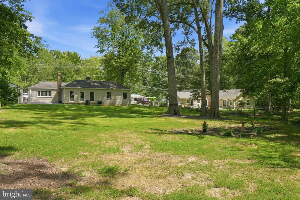 7712 FRANCES DRIVE Alexandria, VA 22306
