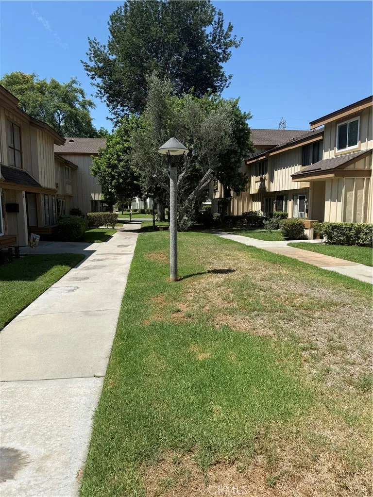 9614 Karmont South Gate, CA 90280
