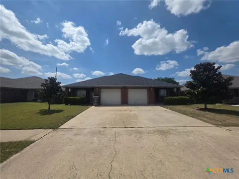 4409 Thunder Creek Drive #A/B
