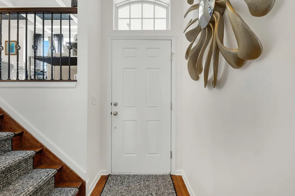 5 CREEKSIDE CT Secaucus, NJ 07094
