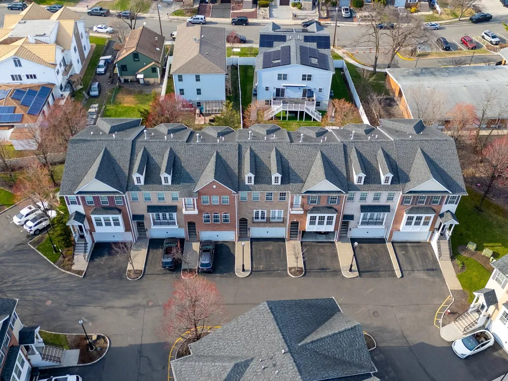 5 CREEKSIDE CT Secaucus, NJ 07094