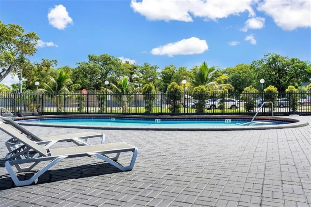 7801 Colony Circle S #106 Tamarac, FL 33321