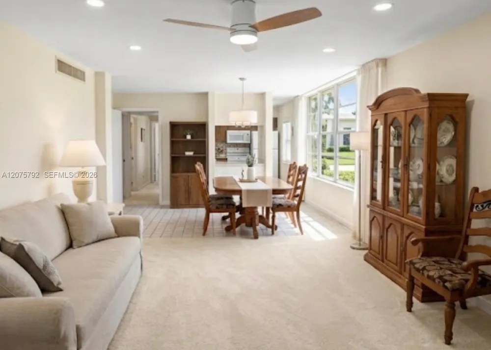 9400 Live Oak Pl #205 Davie, FL 33324