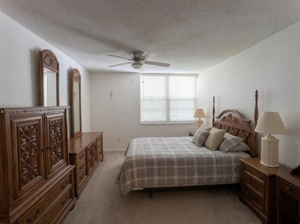 9400 Live Oak Pl #205 Davie, FL 33324