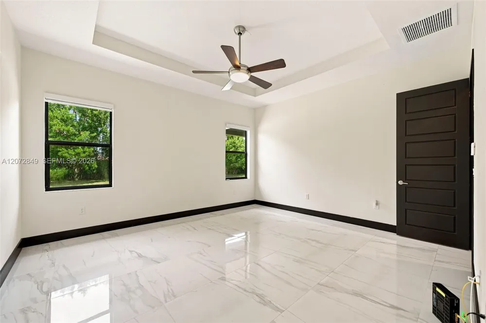 8875 NW 161st Ter Miami Lakes, FL 33018