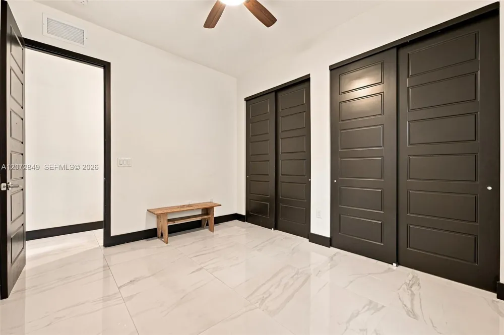 8875 NW 161st Ter Miami Lakes, FL 33018
