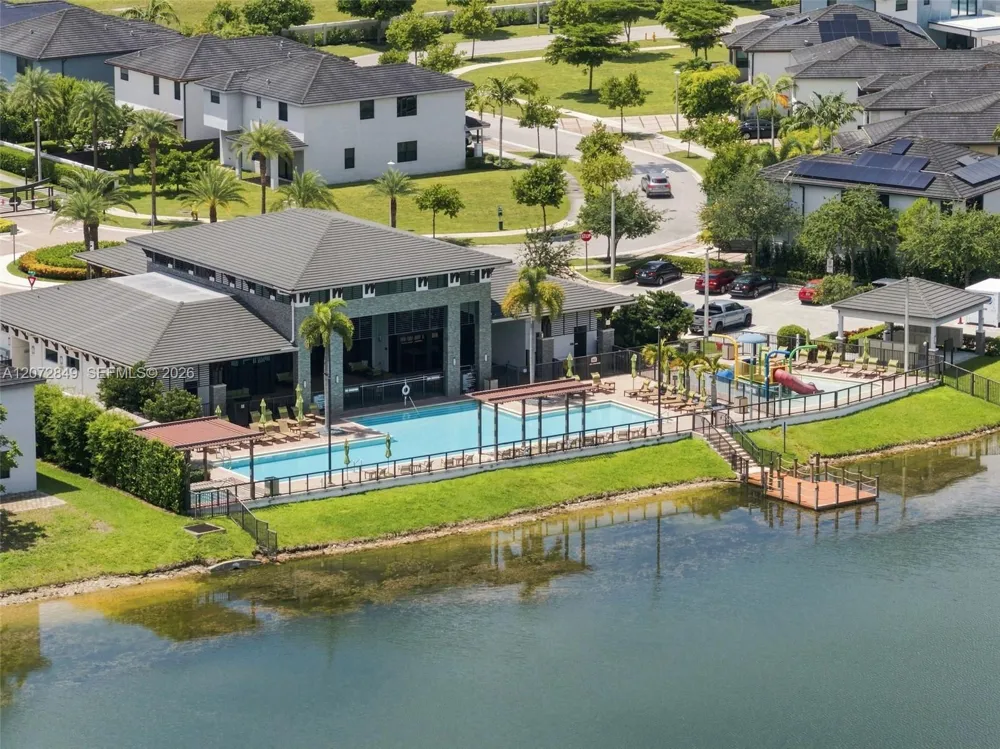 8875 NW 161st Ter Miami Lakes, FL 33018
