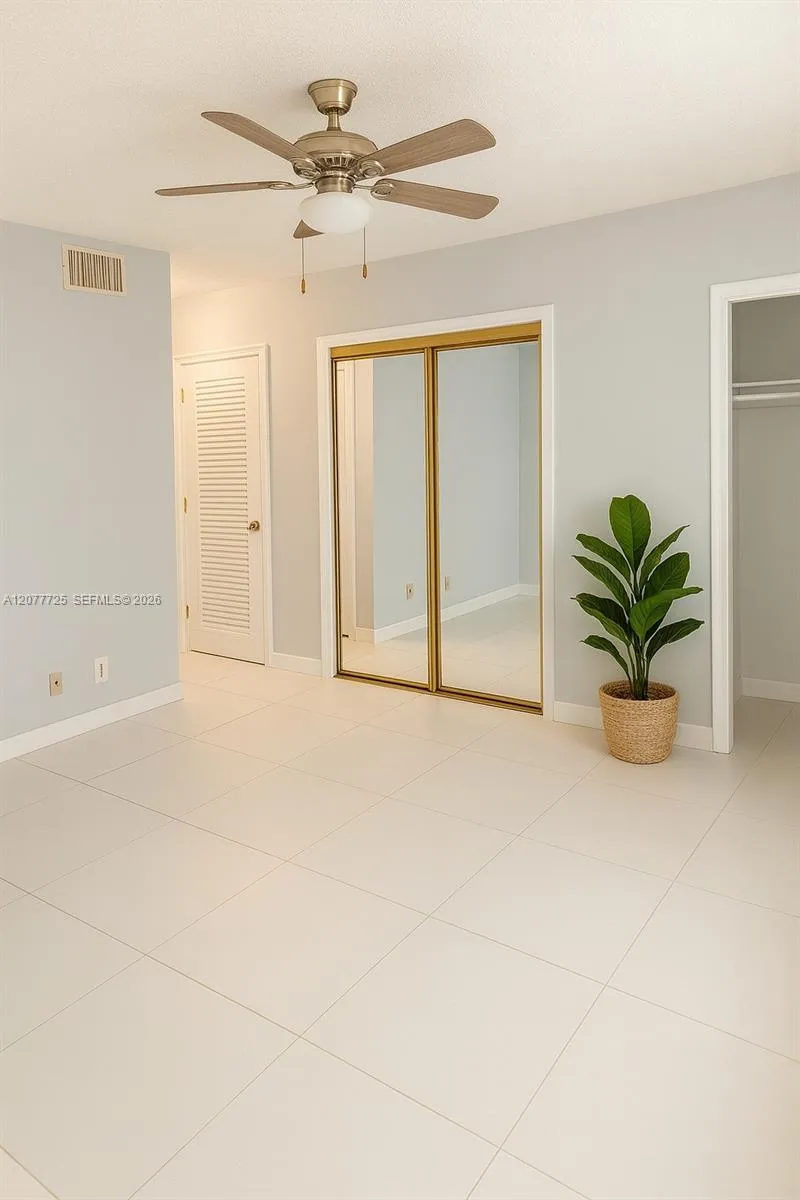 610 NE 12th Ave #308 Hallandale Beach, FL 33009