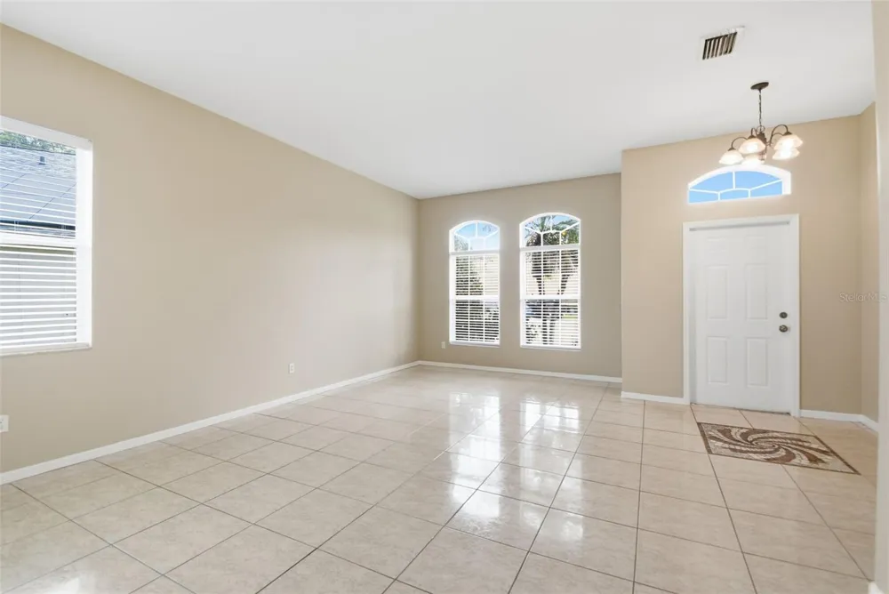5337 OUTLOOK WAY Zephyrhills, FL 33541