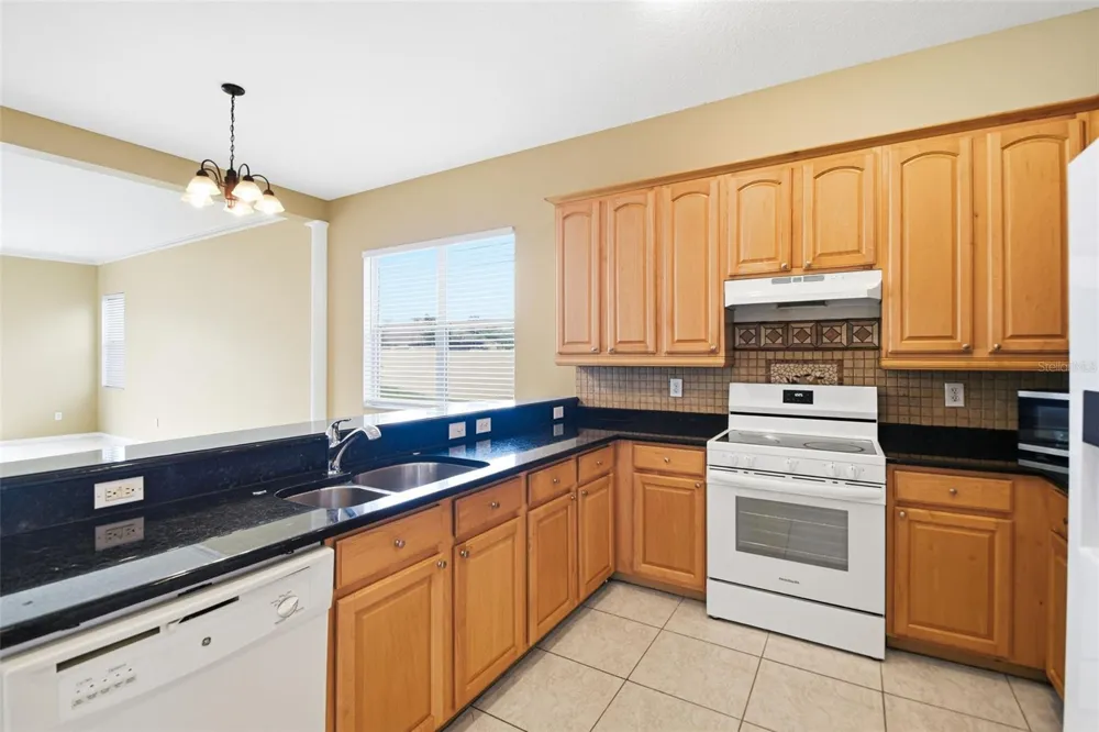 5337 OUTLOOK WAY Zephyrhills, FL 33541