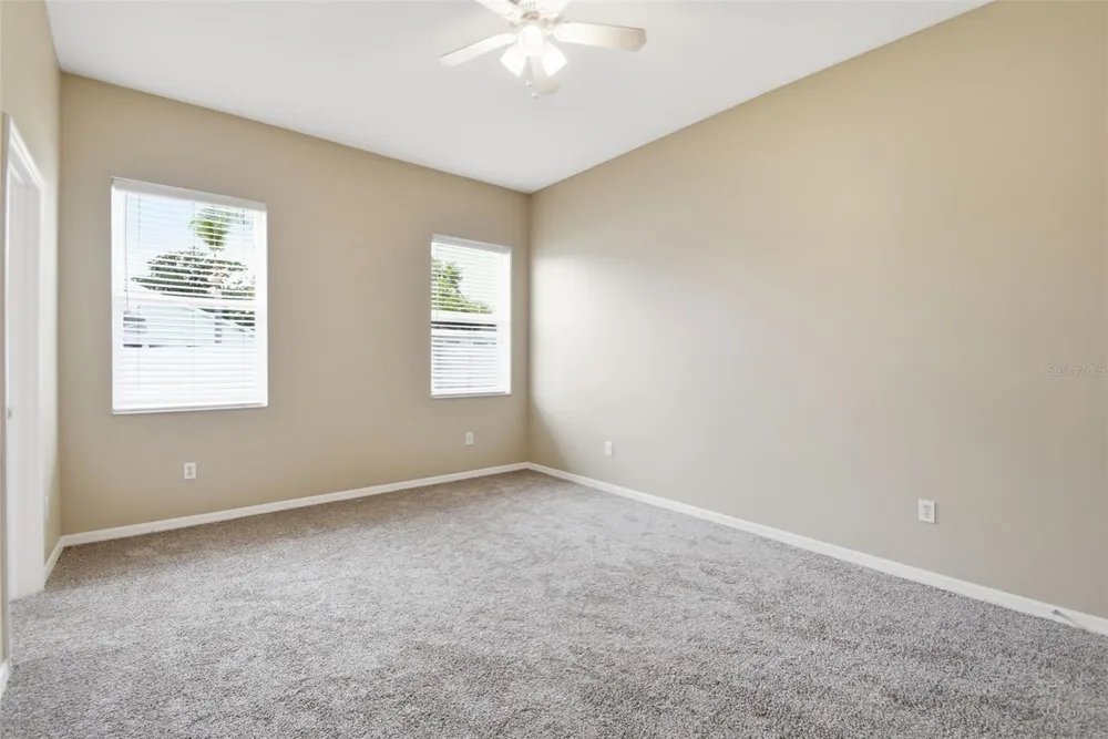 5337 OUTLOOK WAY Zephyrhills, FL 33541