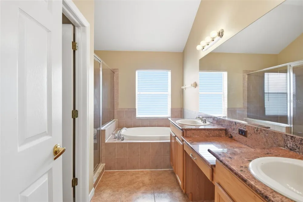 5337 OUTLOOK WAY Zephyrhills, FL 33541