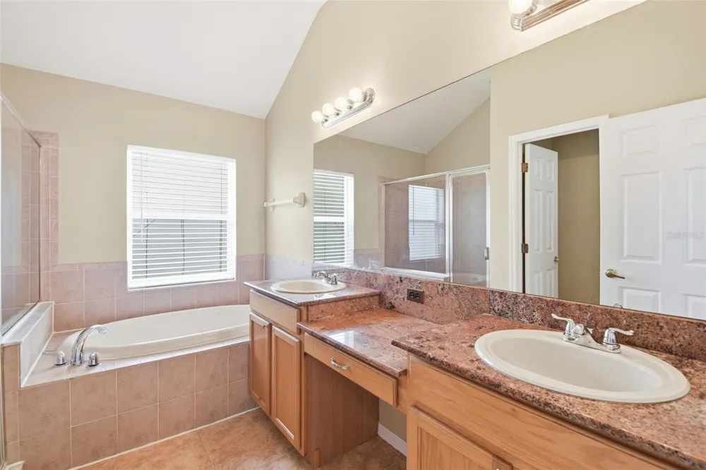 5337 OUTLOOK WAY Zephyrhills, FL 33541