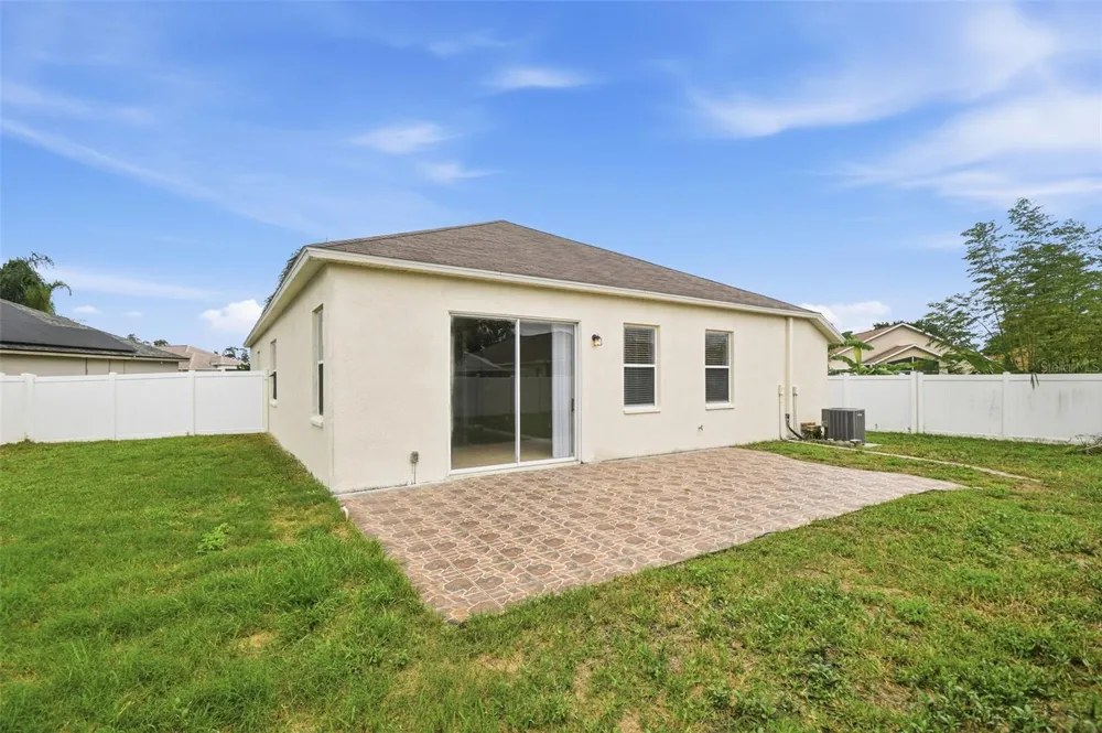 5337 OUTLOOK WAY Zephyrhills, FL 33541