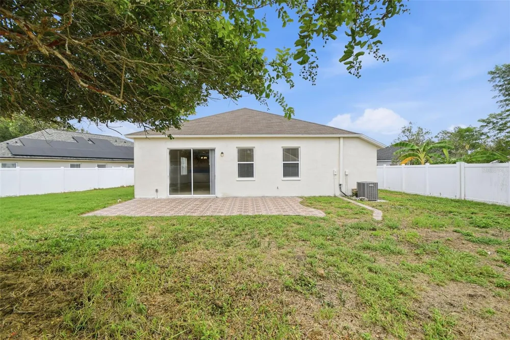 5337 OUTLOOK WAY Zephyrhills, FL 33541