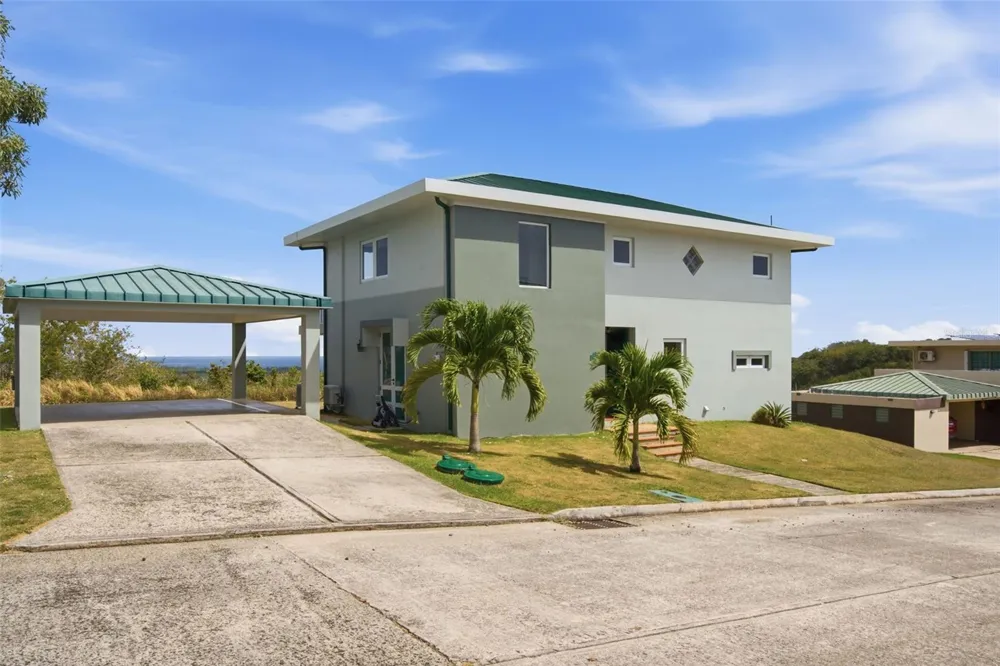 98 HACIENDA MARGARITA Luquillo, PR 00773