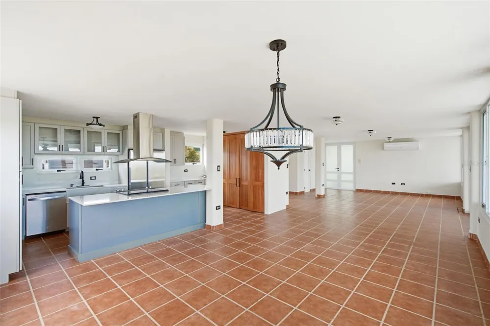 98 HACIENDA MARGARITA Luquillo, PR 00773