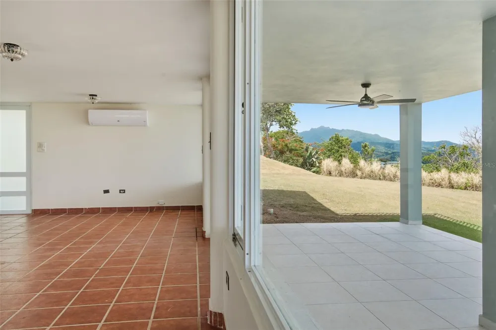 98 HACIENDA MARGARITA Luquillo, PR 00773
