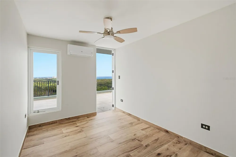 98 HACIENDA MARGARITA Luquillo, PR 00773