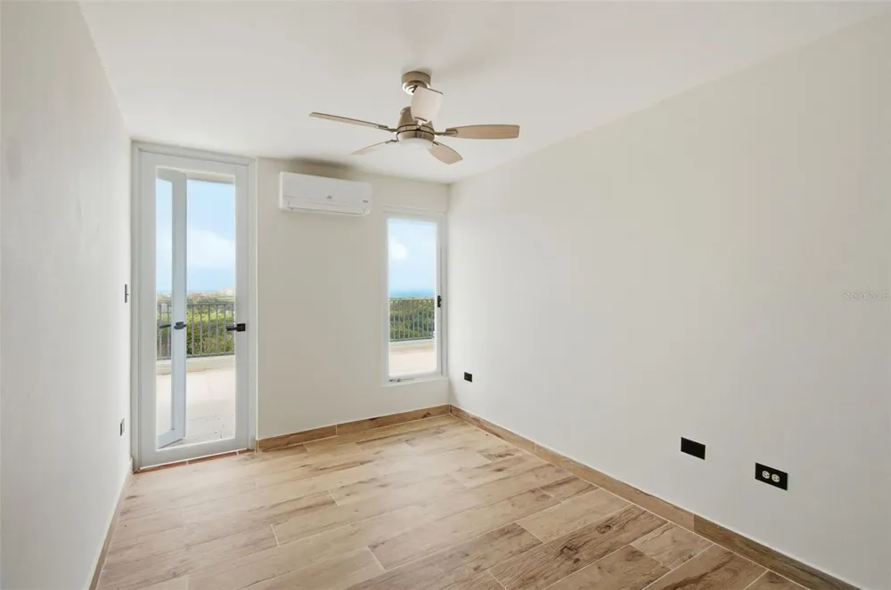 98 HACIENDA MARGARITA Luquillo, PR 00773